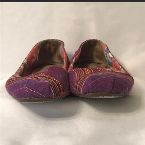 TOMS Tribal Flats Size 6
One for One - Picture 4 of 6